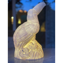 Lade das Bild in den Galerie-Viewer, Lichtobjekt Vogel weiss kabellos bruchsicher wasserdicht Außenbeleuchtung