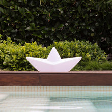Lade das Bild in den Galerie-Viewer, Schwimmleuchte "Boat" wasserdicht Akku Fernbedienung 50 cm Pooldeko