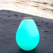 Lade das Bild in den Galerie-Viewer, Gartenleuchte kabellos " Vessel S" Außenleuchte tragbar