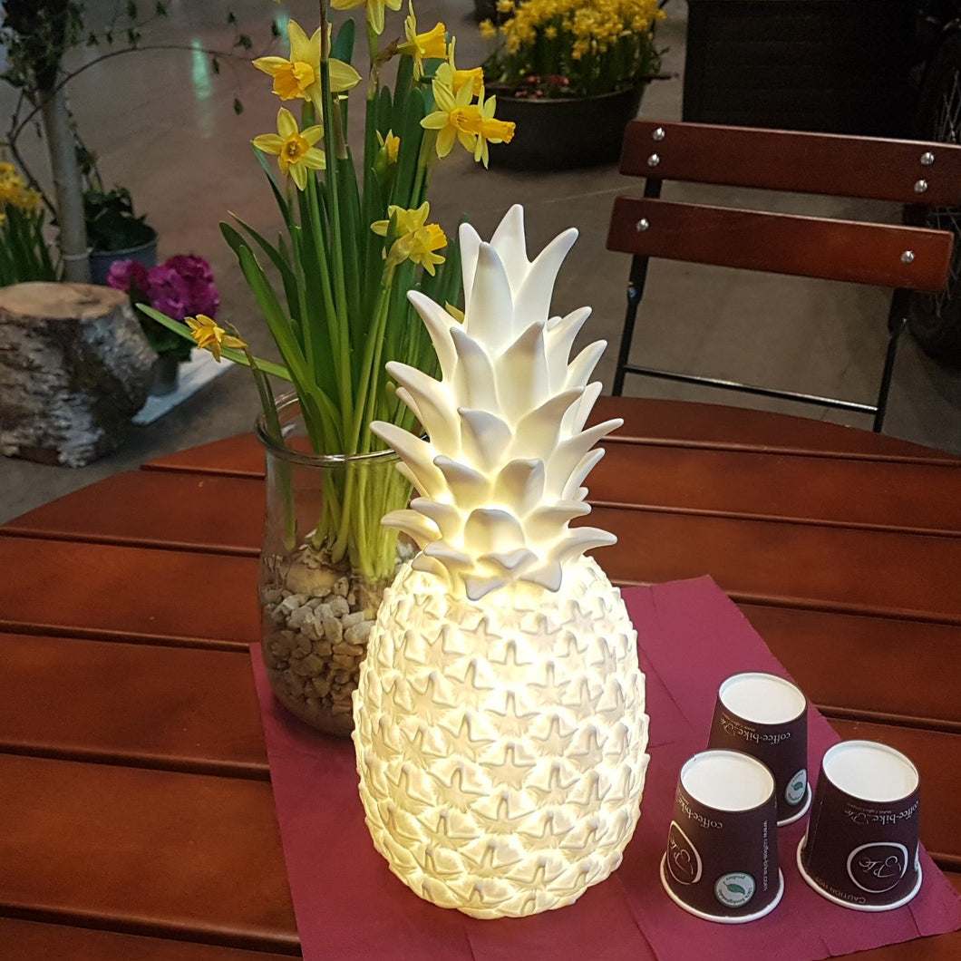 Tischlampe / Leuchtobjekt Pinacolada weiss Außenleuchte Ananas mit Fernbedienung und Akku