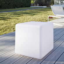 Lade das Bild in den Galerie-Viewer, Leuchtquader "Big Cube" kabellose Außenbeleuchtung Sitzwürfel Akku Lichtobjekt