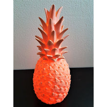 Lade das Bild in den Galerie-Viewer, Tischlampe / Leuchtobjekt Pinacolada apricot Außenleuchte Ananas mit Fernbedienung und Akku
