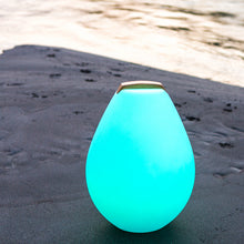 Lade das Bild in den Galerie-Viewer, Gartenleuchte kabellos "Vessel 2" mit Akku Lichtobjekt