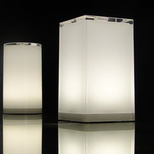 Lade das Bild in den Galerie-Viewer, Kabellose Tischleuchte "CUB" LED Akku Außenleuchte App Control