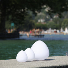 Lade das Bild in den Galerie-Viewer, Schwimmleuchte Stone XL App Control 50 cm