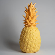 Lade das Bild in den Galerie-Viewer, Tischlampe / Leuchtobjekt Pinacolada gelb Außenleuchte Ananas mit Fernbedienung und Akku