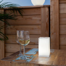 Lade das Bild in den Galerie-Viewer, Kabellose Tischleuchte "CUB" LED Akku Außenleuchte App Control