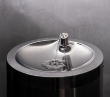 Lade das Bild in den Galerie-Viewer, SANELA SLUN 23EB Edelstahl – Automatik - Trinkbrunnen, bodenstehend, Höhe 800 mm, 6 V – Infrarot
