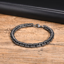 Lade das Bild in den Galerie-Viewer, Herrenarmband grau Edelstahl in Box
