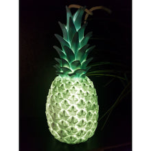 Lade das Bild in den Galerie-Viewer, Tischlampe / Leuchtobjekt Pinacolada türkis Außenleuchte Ananas mit Fernbedienung und Akku
